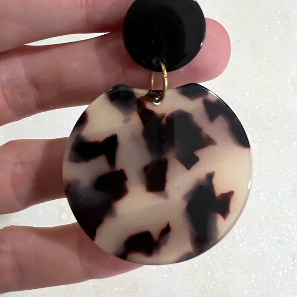 Light Tortoise Print Earrings - New without tags - Picture 6 of 8
